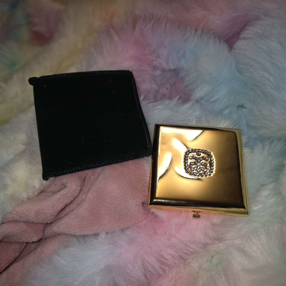 Arbonne International Pressed Powder Compact